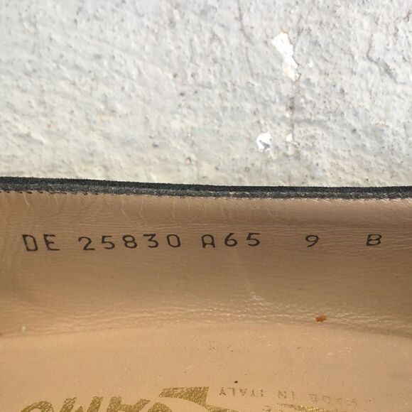 Vintage Ferragamo  - Picture 8 of 8